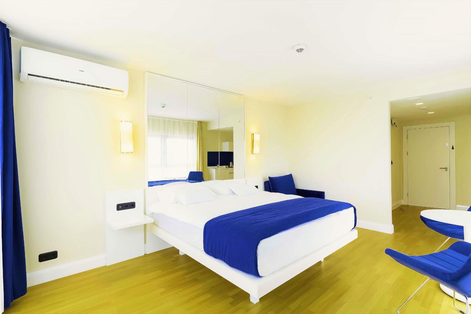 Orbi Twin Towers Aparthotel With Sea View Batumi Exteriér fotografie