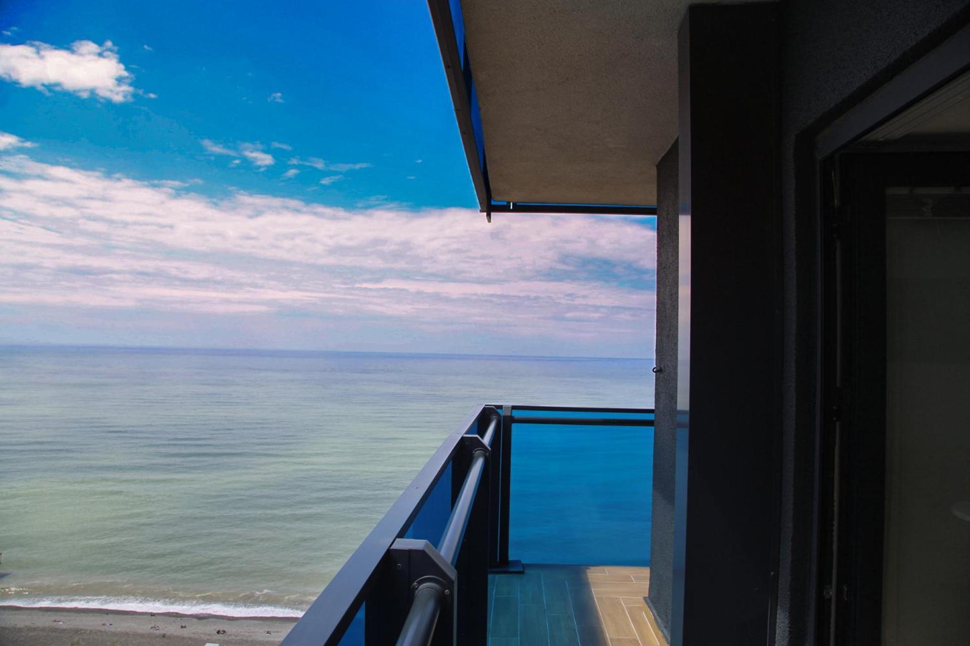 Orbi Twin Towers Aparthotel With Sea View Batumi Exteriér fotografie