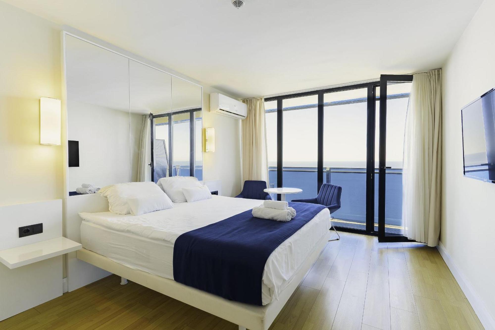 Orbi Twin Towers Aparthotel With Sea View Batumi Exteriér fotografie