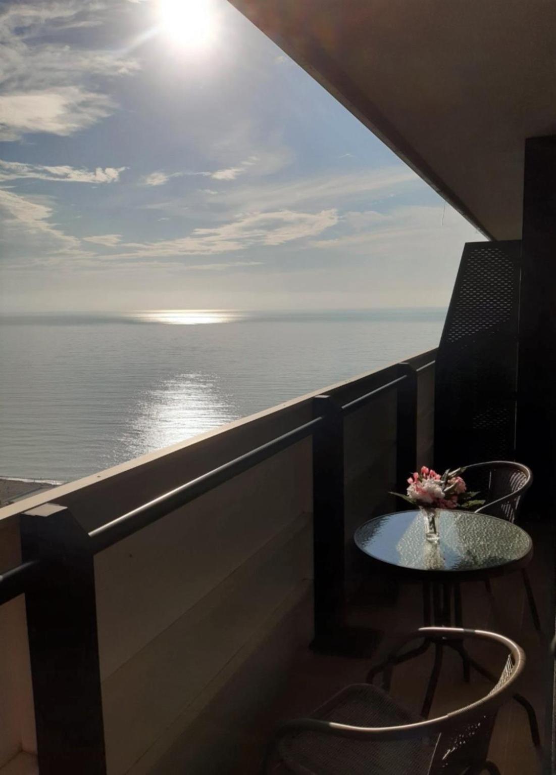 Orbi Twin Towers Aparthotel With Sea View Batumi Exteriér fotografie