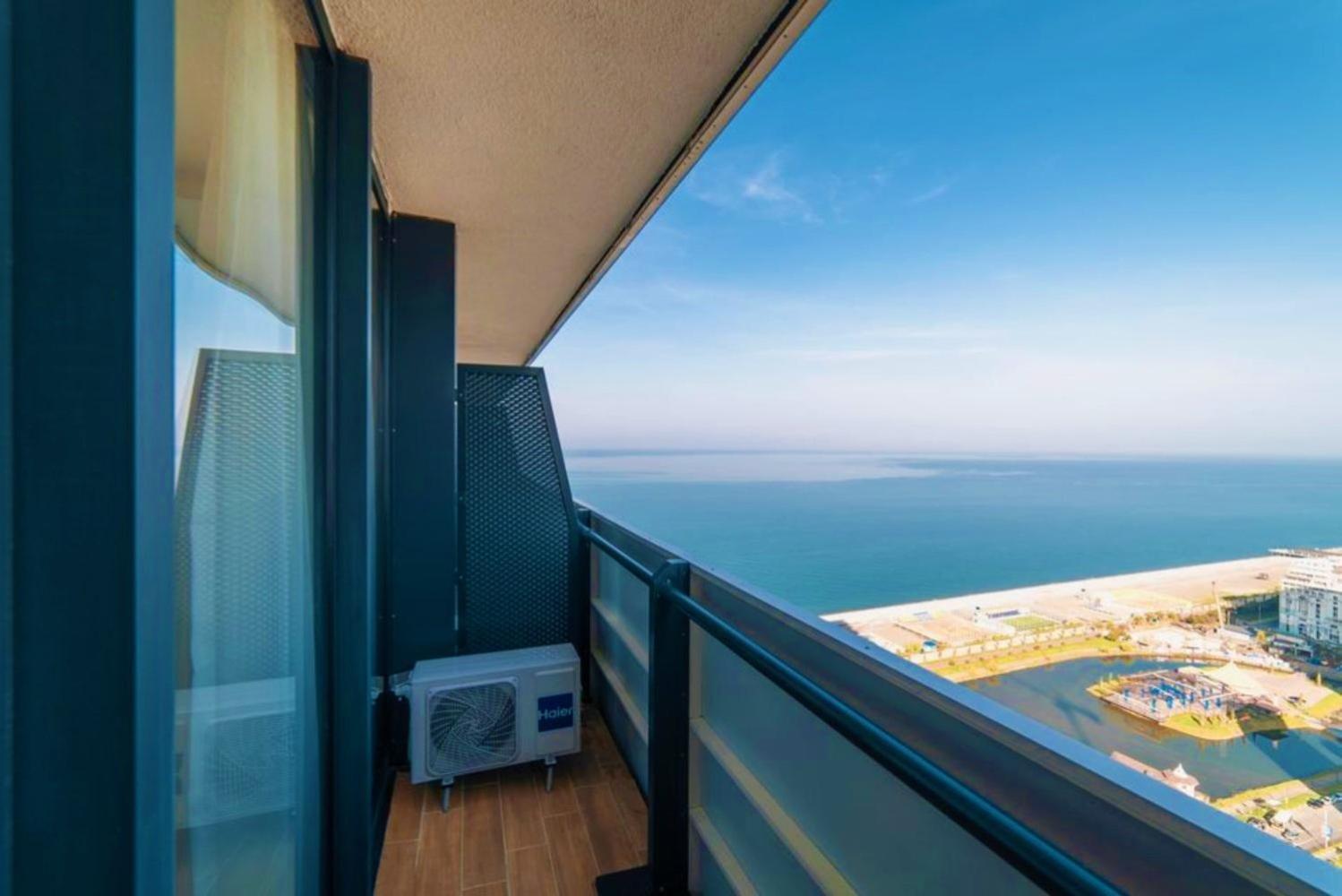 Orbi Twin Towers Aparthotel With Sea View Batumi Exteriér fotografie